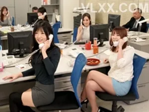 Tình một đêm với em ghệ chân dài đang buồn vì bị ghệ cho leo cây