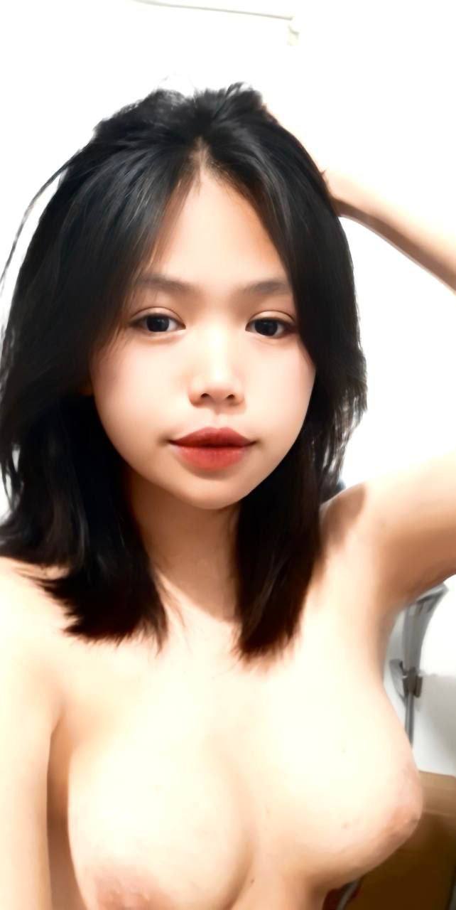 Nắc nhau thoả thích với cô người tình bím múp